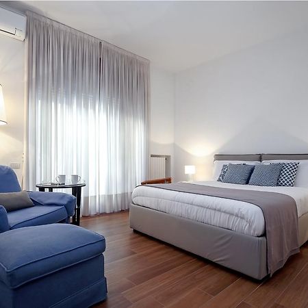 Starhost - Golden Apartments Салерно Екстериор снимка